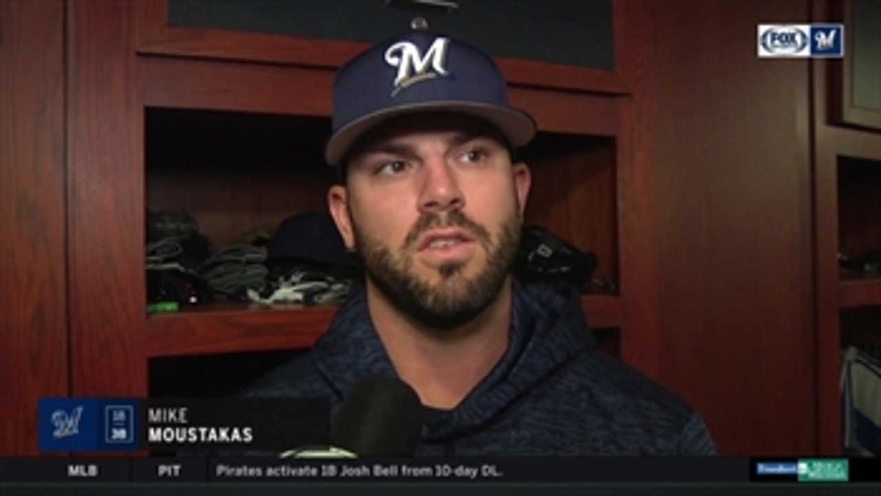 Mike Moustakas: Brewers clubhouse is 'amazing'