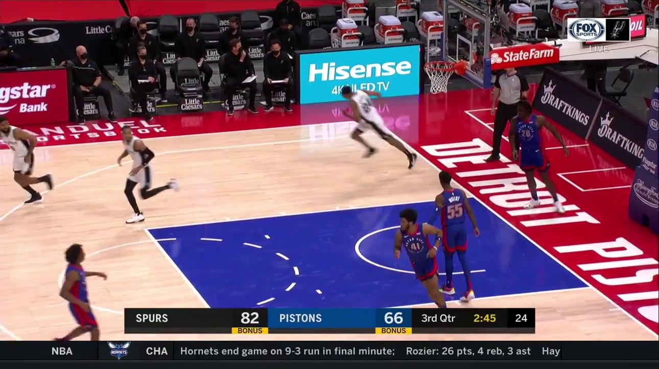 HIGHLIGHTS: Devin Vassell throws down huge dunk vs. Pistons