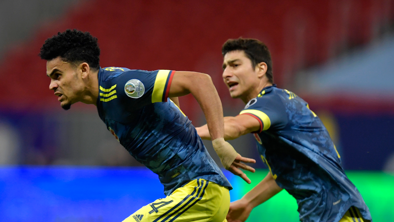 Colombia 3-2 Peru: Stunning Luis Diaz strike sees Colombia finish