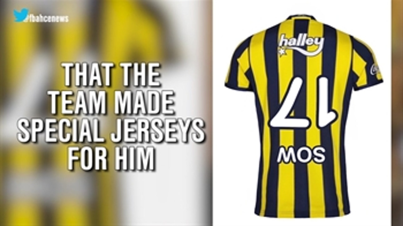Moussa Sow gets a special jersey from his club