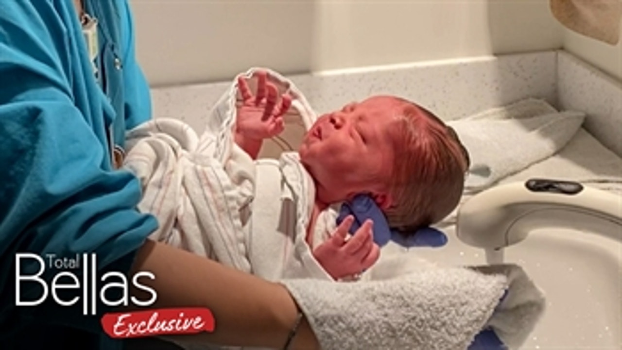 Buddy's FIRST BATH! - Total Bellas Exclusive