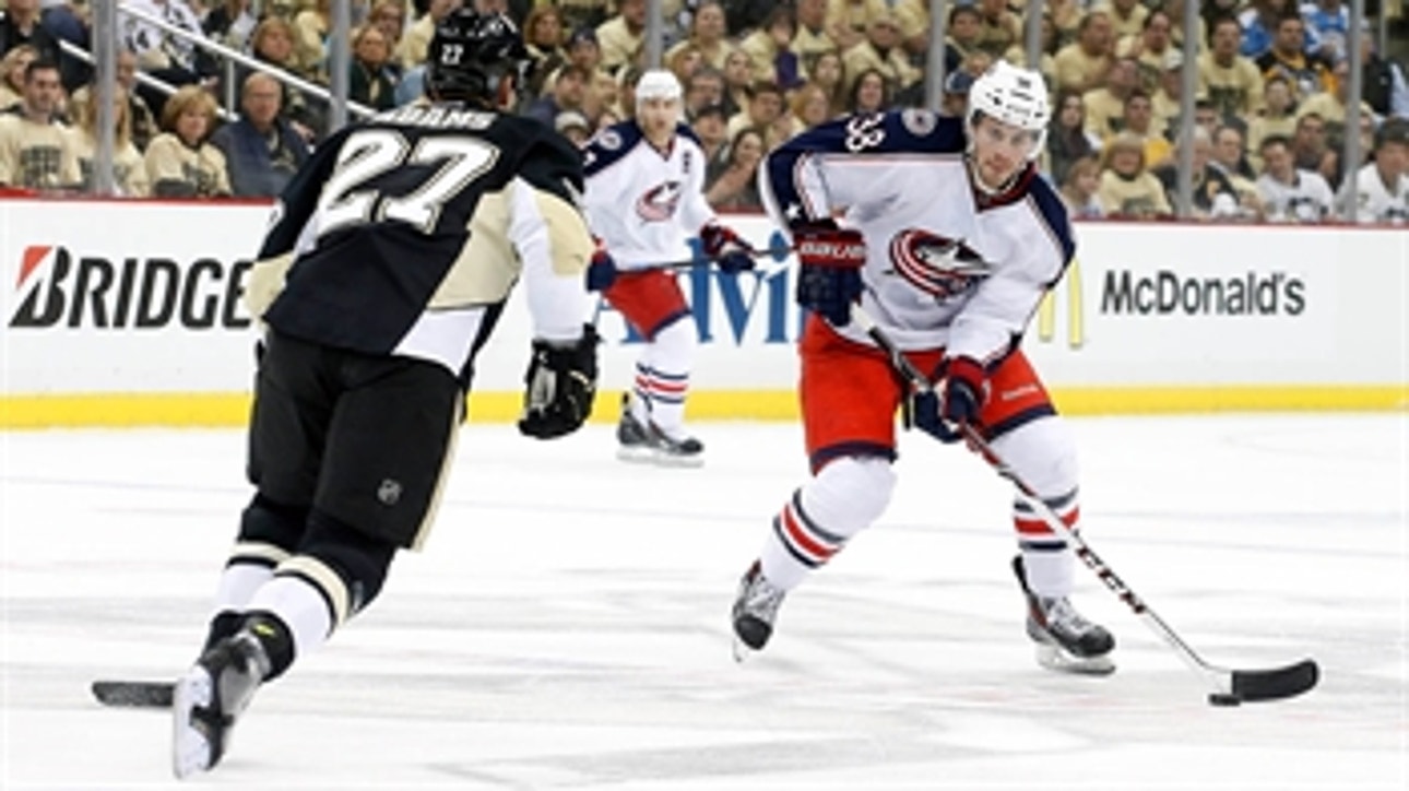 Blue Jackets edged by Pens in series opener