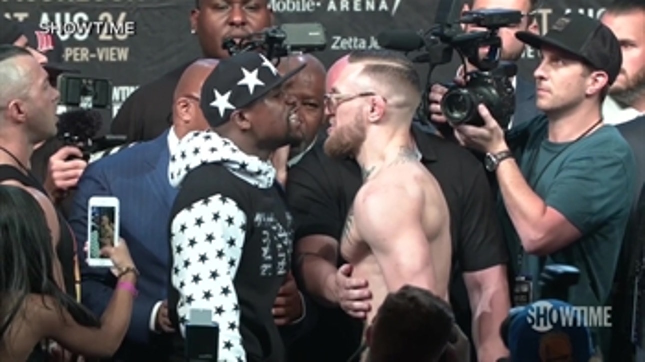 Floyd Mayweather makes it rain on Conor McGregor at the Barclays Center ' BROOKLYN ' UFC ON FOX