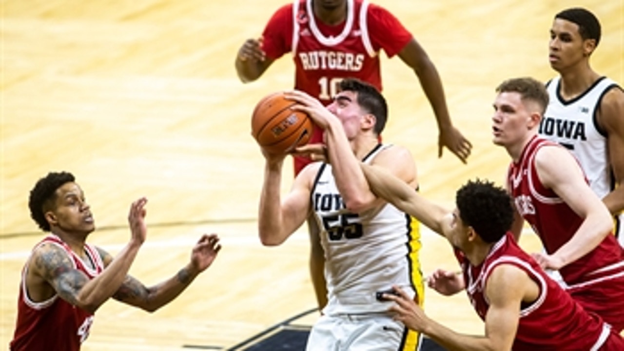 Garza, Wieskamp combine for 48 as No. 15 Iowa outlasts No. 25 Rutgers, 79-66