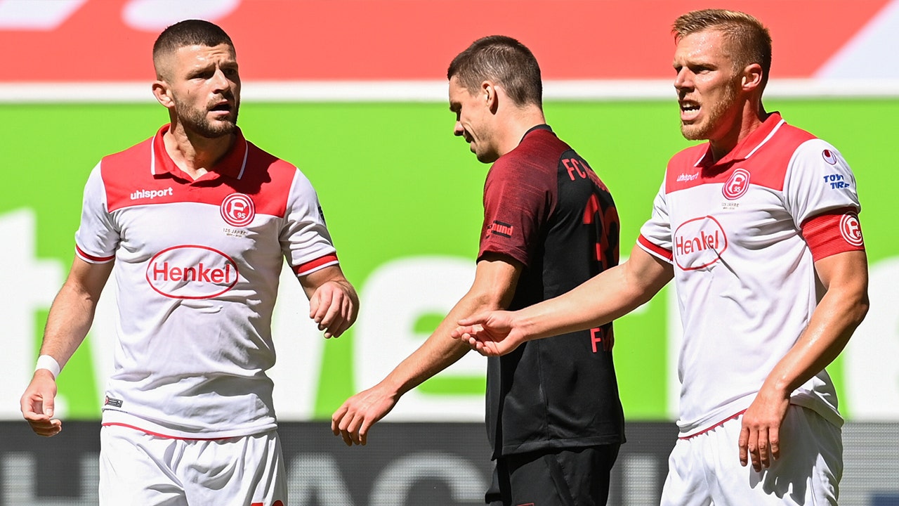 Düsseldorf guaranteed bottom three after 1-1 draw vs. Augsburg ' FOX SOCCER