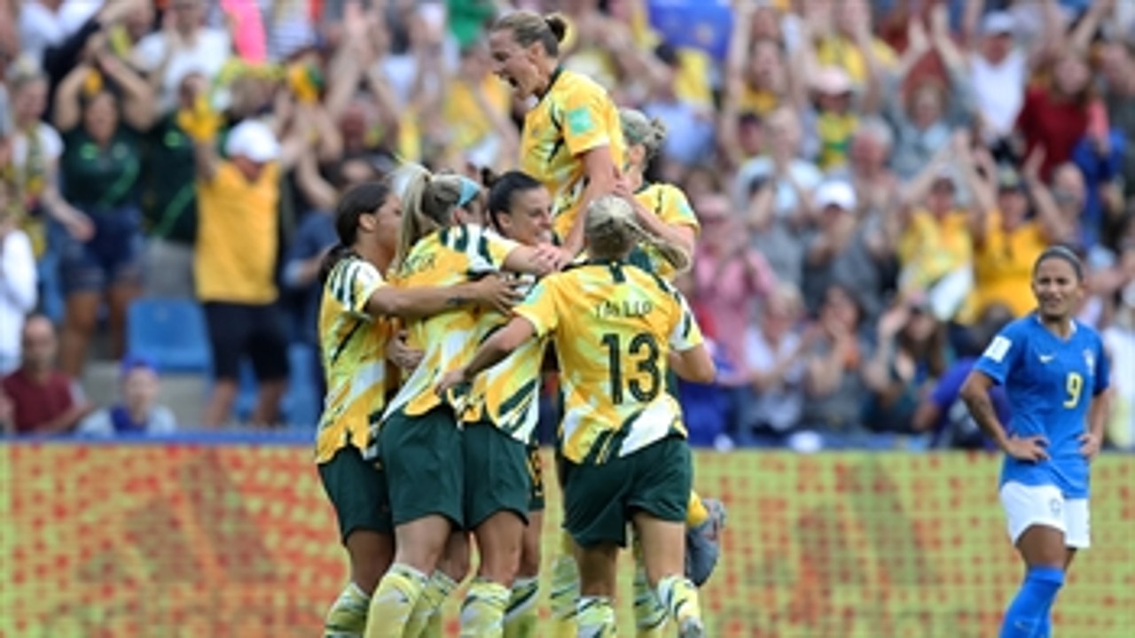 Australia score the equalizer on Chloe Logarzo's beauty vs. Brazil
