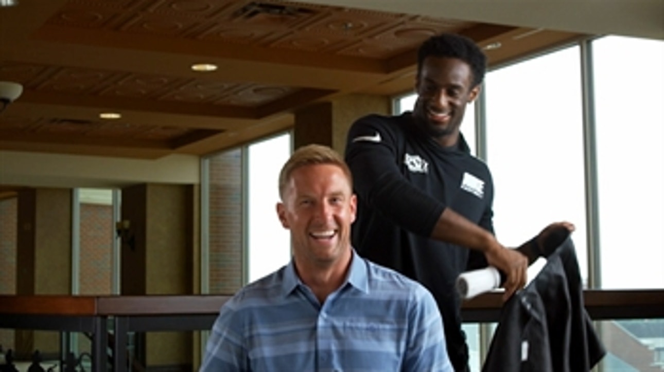 Joel Klatt sits down for a haircut with Oklahoma State running back Justice Hill