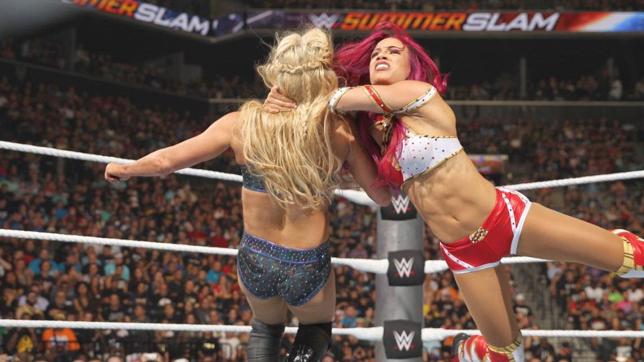 Charlotte Flair defeats Sasha Banks to claim WWE Women's Championship | 2016 SUMMER SLAM