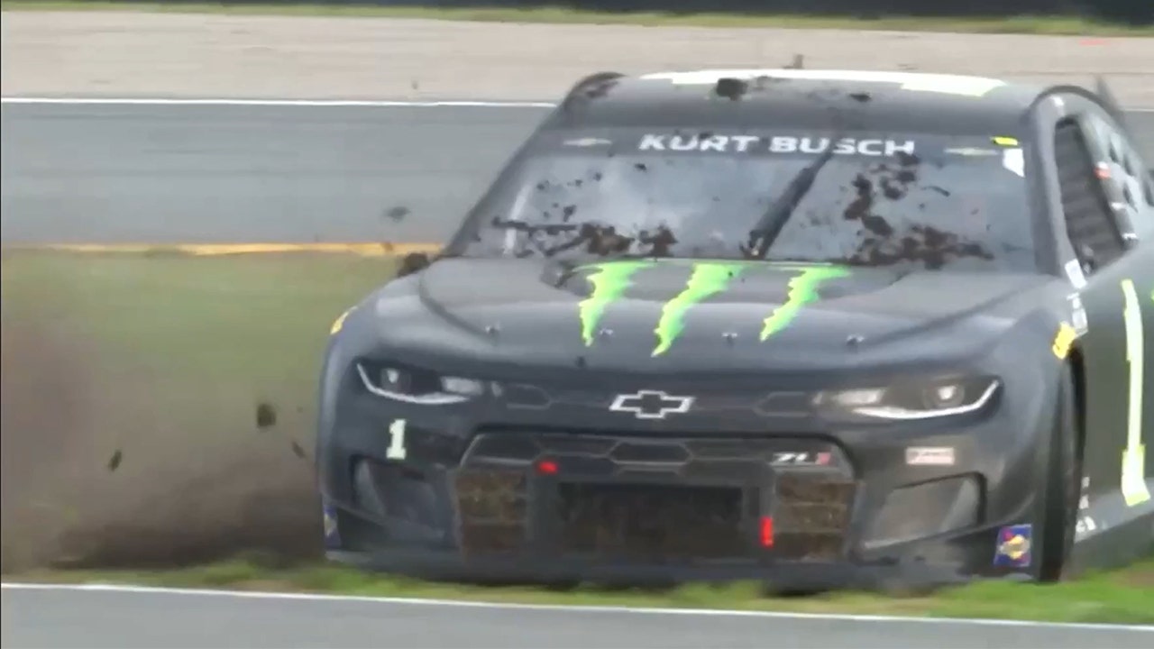 Kurt Busch drops from 1st to 25th place after spinning out in Daytona