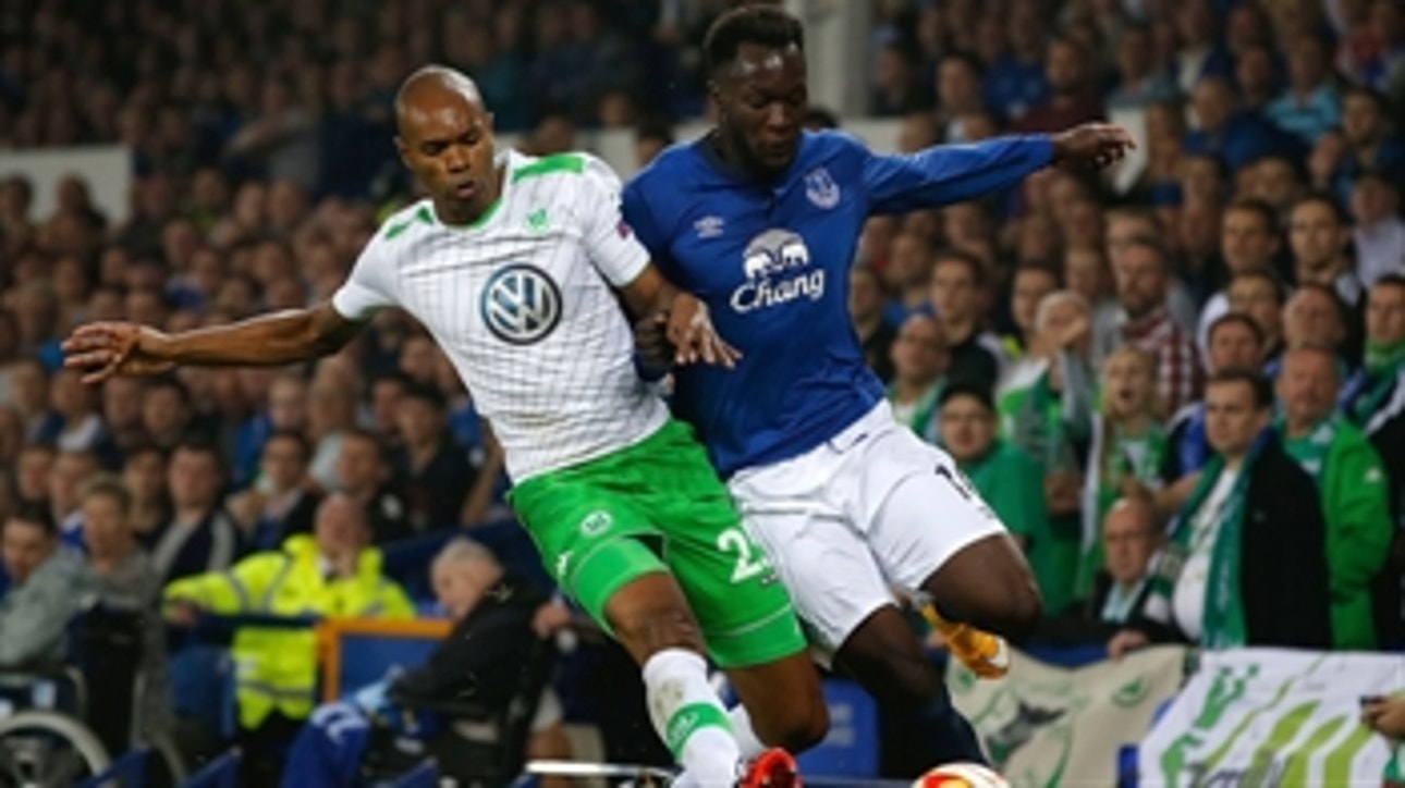 Everton beats Wolfsburg handily, 4-1, in the opening UEFA Europa League match