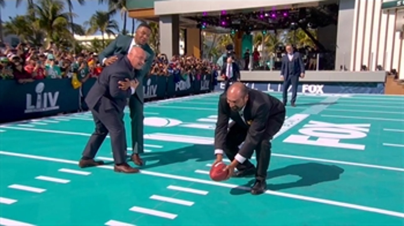 Terry Bradshaw, Franco Harris reenact The Immaculate Reception