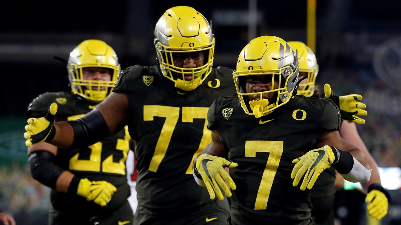 No. 12 Oregon gashes Stanford for 269 yards, four touchdowns on ground in 35-14 win