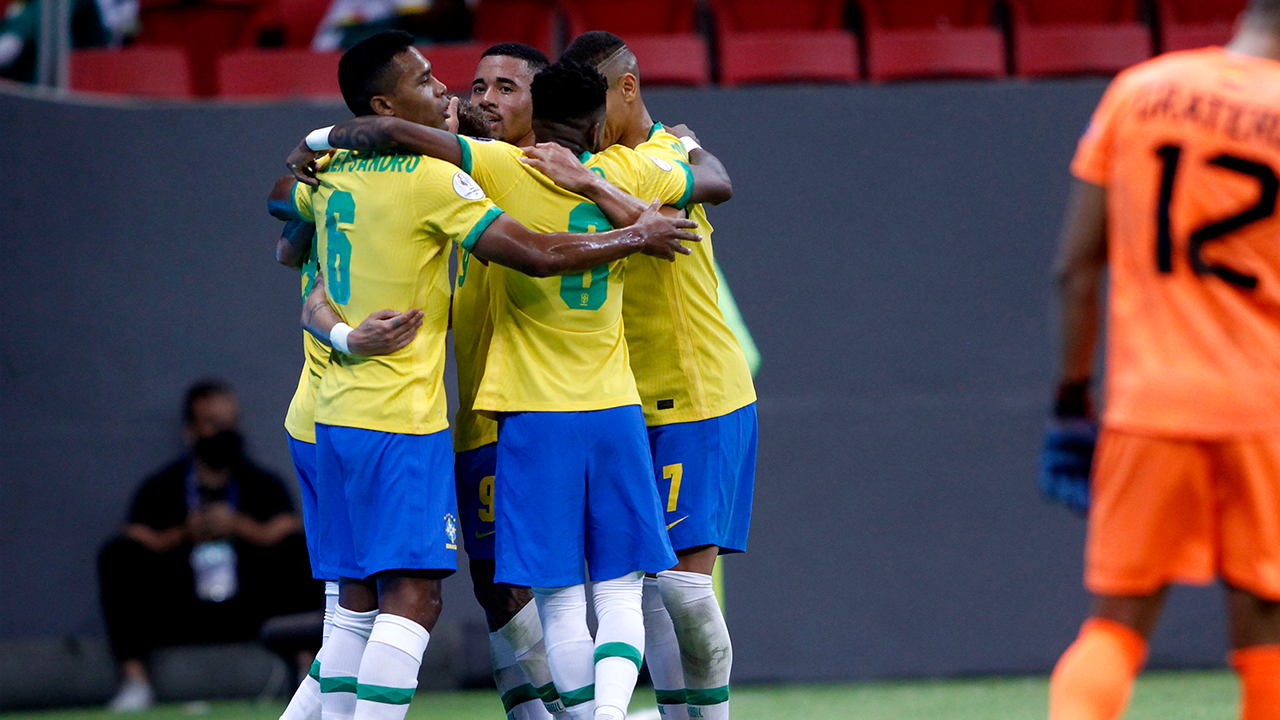 Alex Sandro's early strike gives Brazil 1-0 lead over Peru