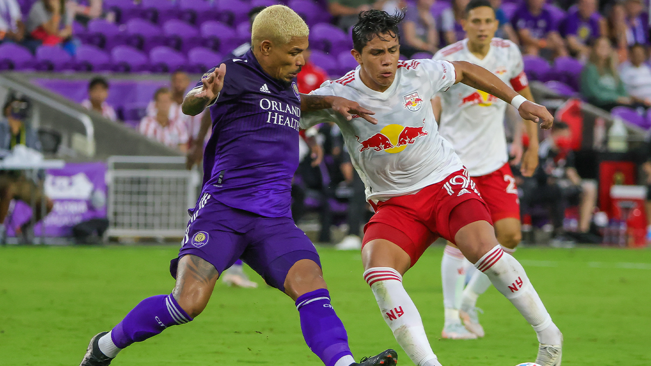 Fábio Roberto Gomes Netto scores in the 79th minute to give Red Bulls 2-1 win over Orlando City