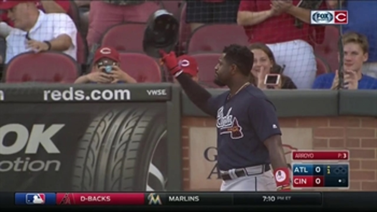 Reds fans at Great American Ball Park welcome back Brandon Phillips with a standing ovation