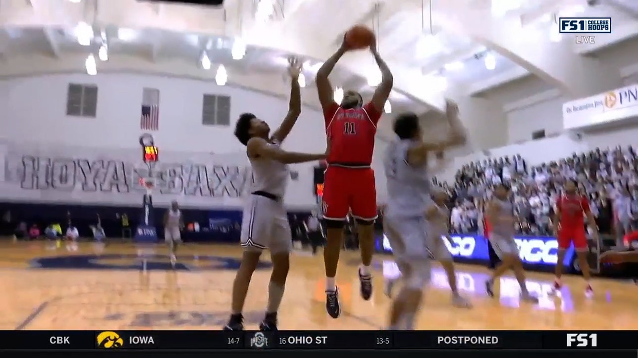 Joel Soriano's monster dunk gives St. John's a 49-38 lead over Georgetown