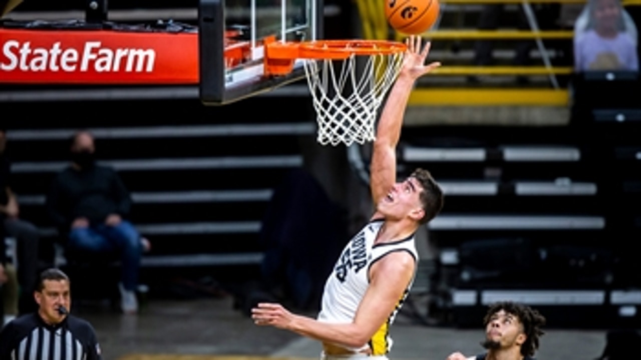 Luka Garza scores 23, breaks Iowa’s all-time scoring record in 74-68 win over Penn State
