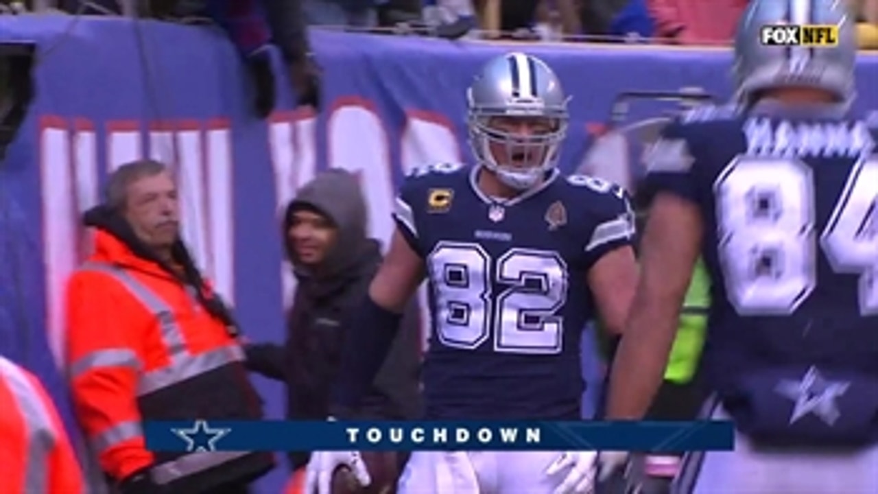 Cole Beasley's long catch and run helps set up a Jason Witten touchdown to help the Cowboys beat the Giants
