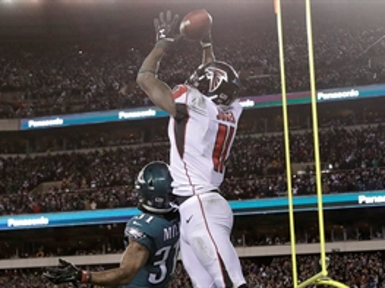 Skip Reacts To Julio Jones Incomplete Catch On 4th And Goal You Gotta Make That Play Fox Sports