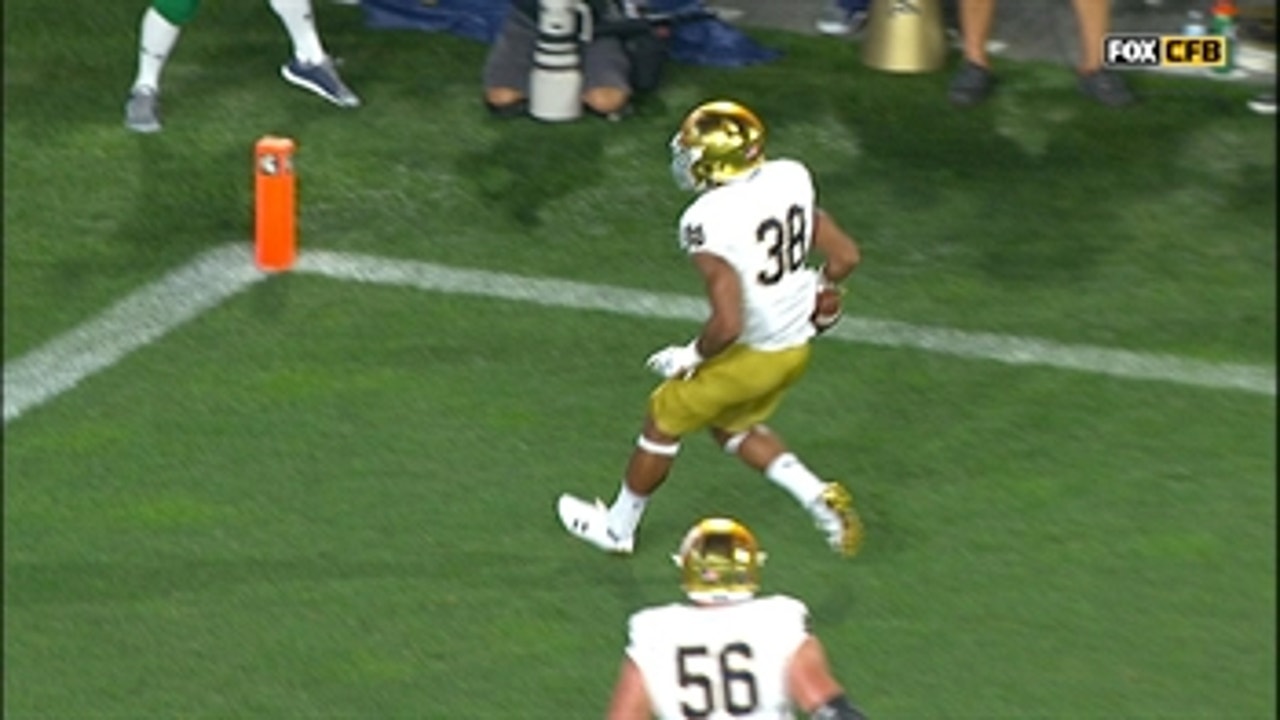 Deon McIntosh runs it in to give Notre Dame a 35-10 lead ' Virtual Reality 360°