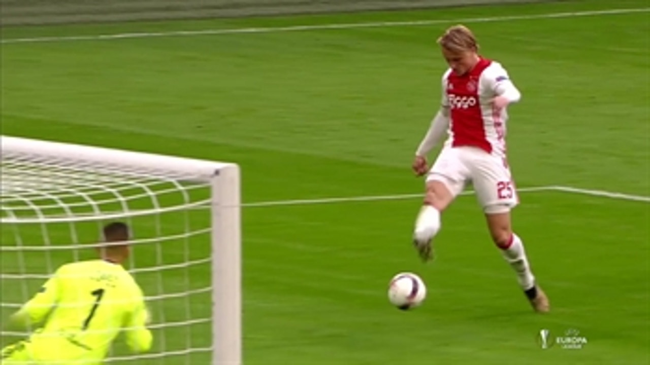 Kasper Dolberg blasts in beauty for Ajax​ ' 2016-17 UEFA Europa League Highlights