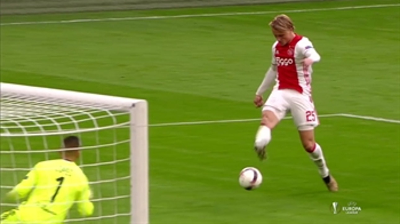 Kasper Dolberg blasts in beauty for Ajax​ ' 2016-17 UEFA Europa League Highlights
