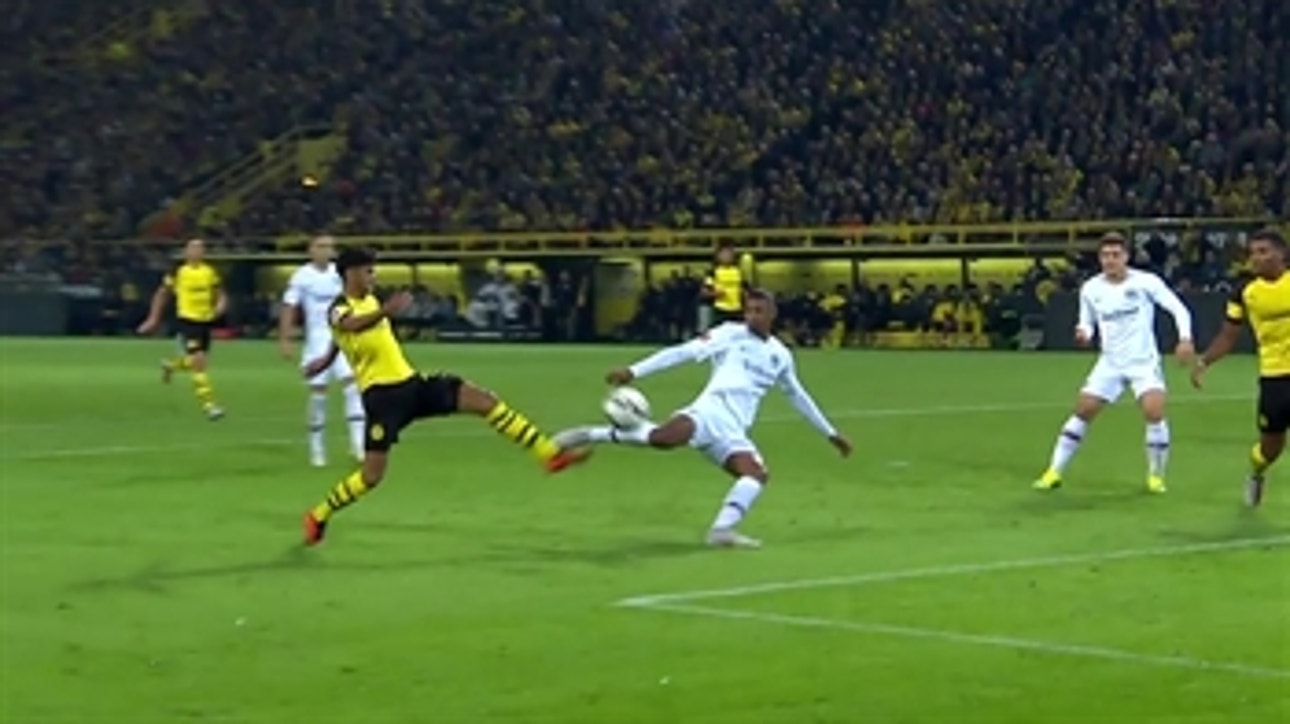Eintracht Frankfurt 's Sebastien Haller nets equalizer against Borussia Dortmund