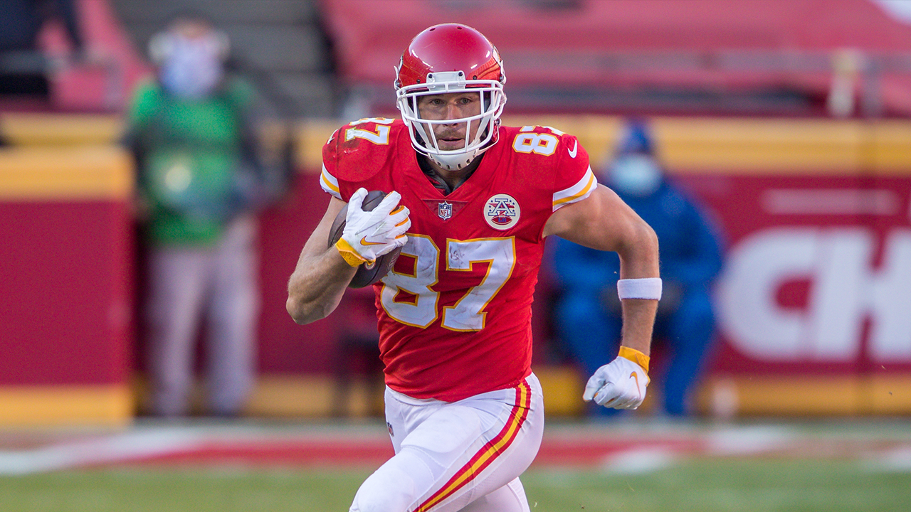 Travis Kelce: 'I might be one of the biggest Gronk fans out there'
