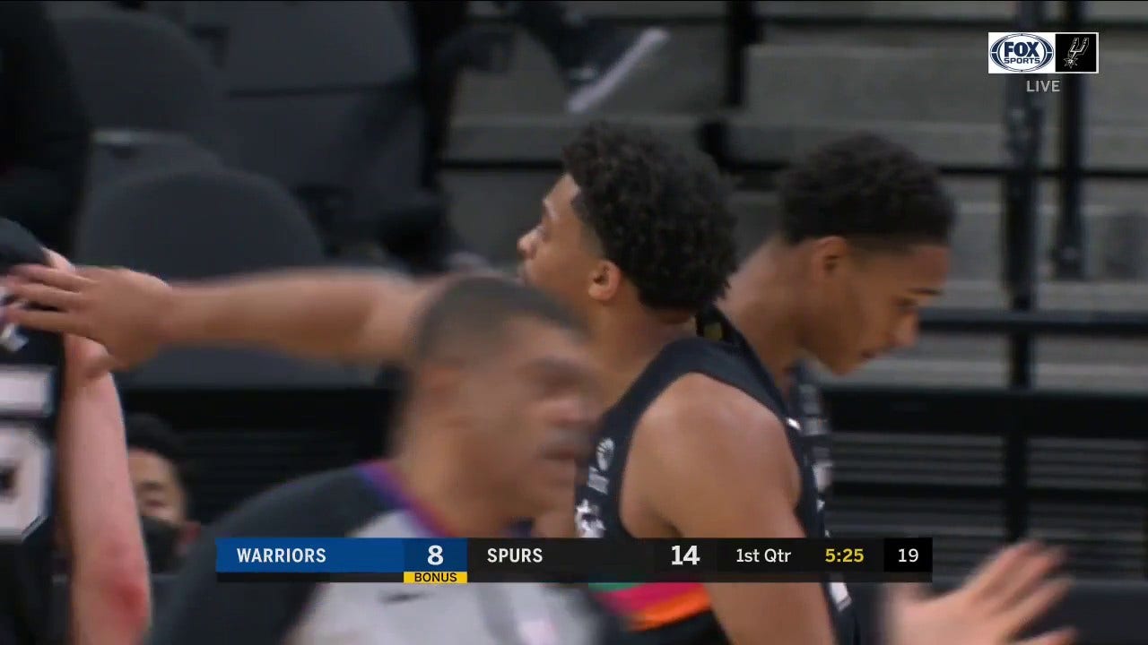 HIGHLIGHTS: Spurs Come up with Two Blocks on Same Play