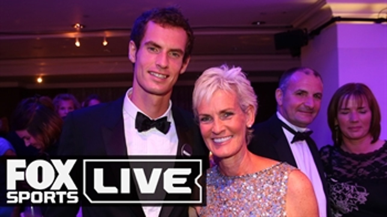 Andy Murray's Mom Posts Embarrassing Photo of Roger Federer