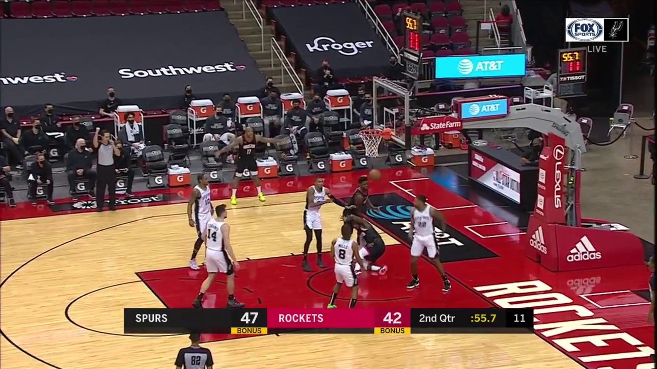HIGHLIGHTS: Rudy Gay Beats the Shot Clock with a 3-pointer