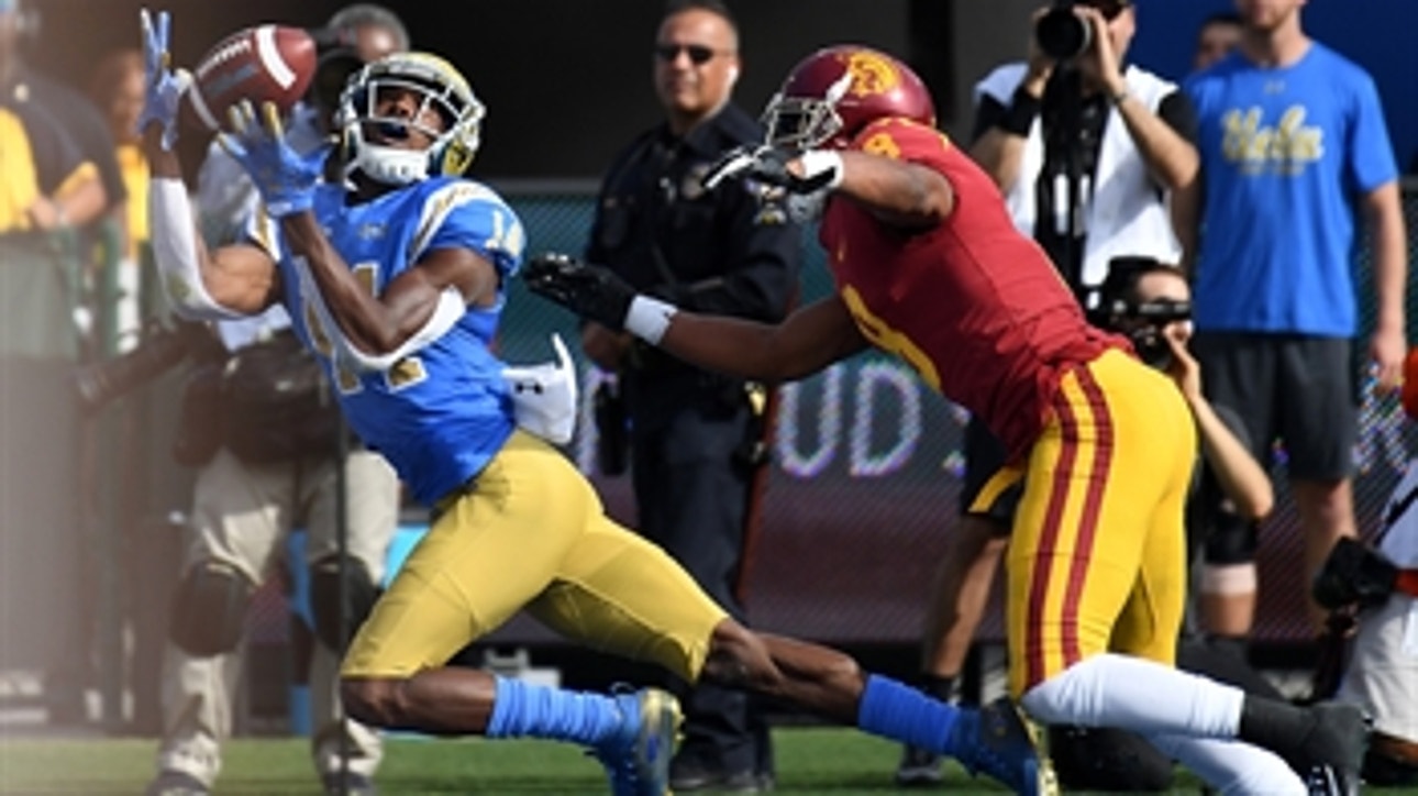 Wilton Speight's 33-yard touchdown pass to Theo Howard puts UCLA ahead of USC