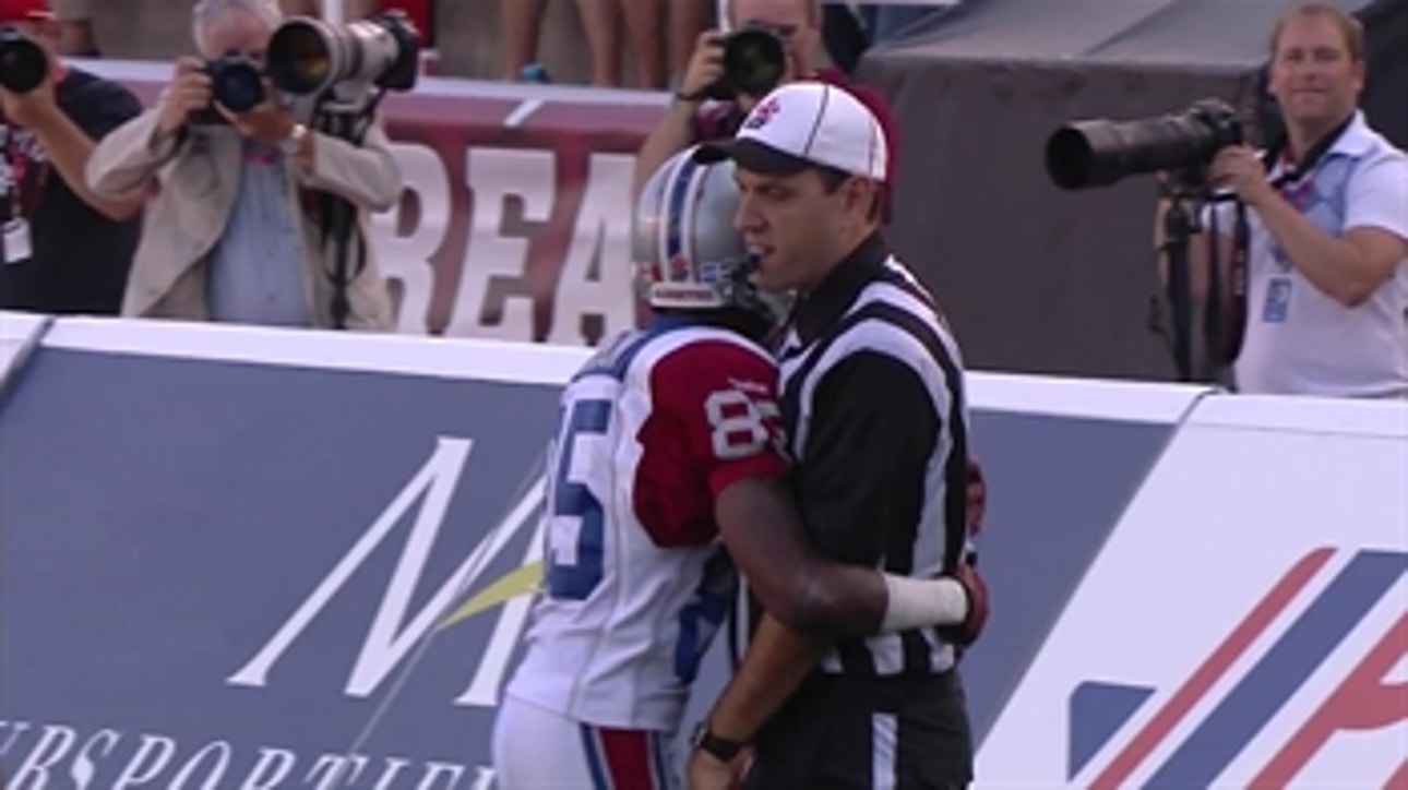 Chad Johnson hugs ref after 1st CFL TD