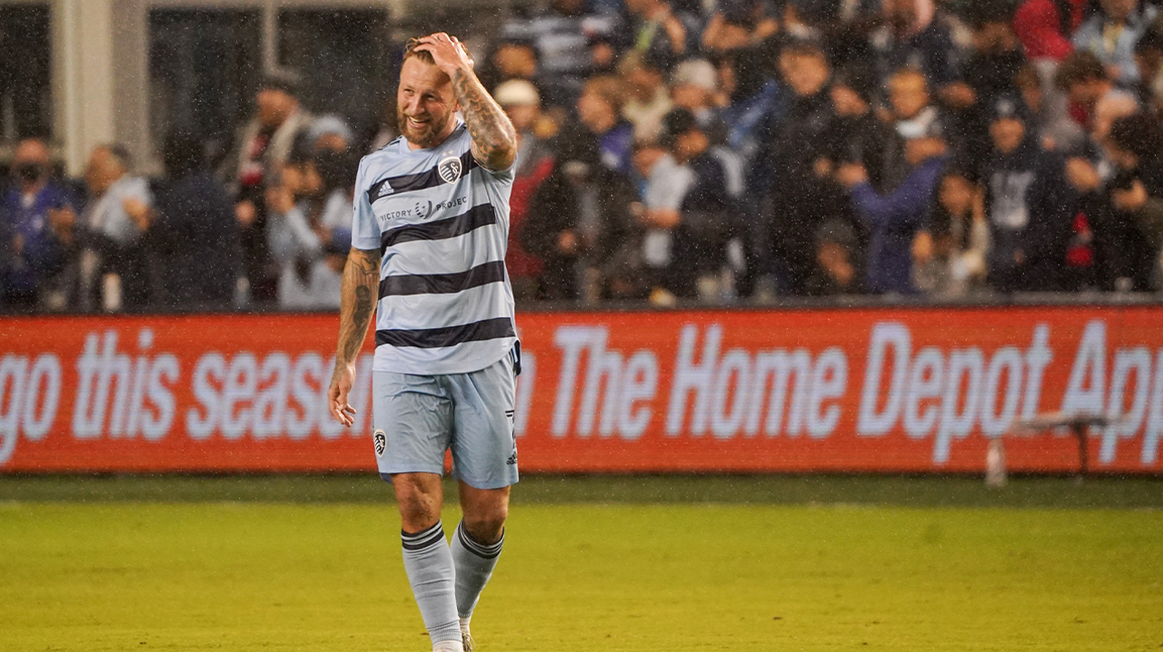 Johnny Russell nets two goals in Sporting KC's 2-0 victory over LA Galaxy