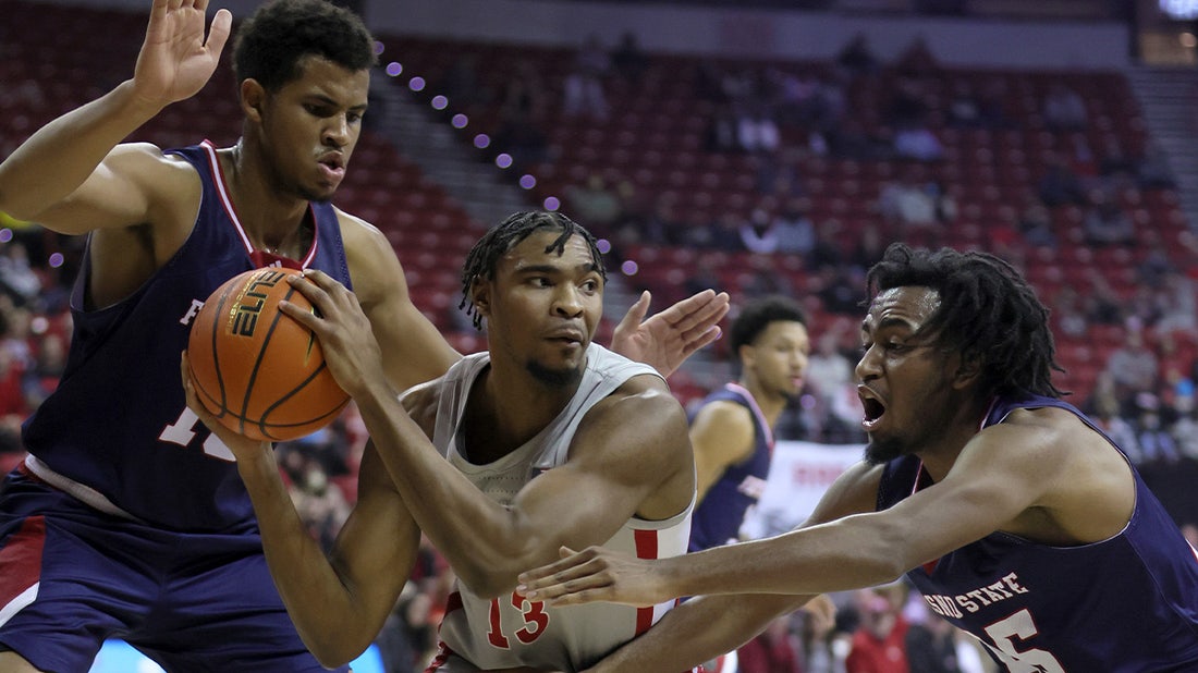 Orlando Robinson's 24 points help Fresno State edge past UNLV in 73-68 victory