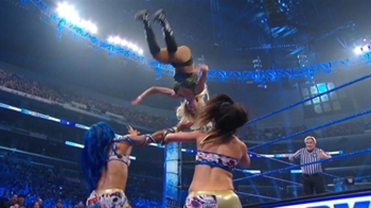 The Four Horsewomen open SmackDown on FOX with thrilling tag team match
