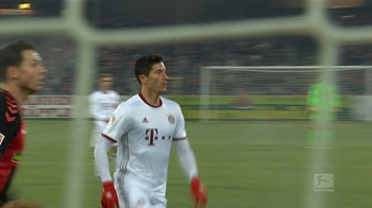 Lewandowski equalizes after SC Freiburg's early goal ' 2016-17 Bundesliga Highlights