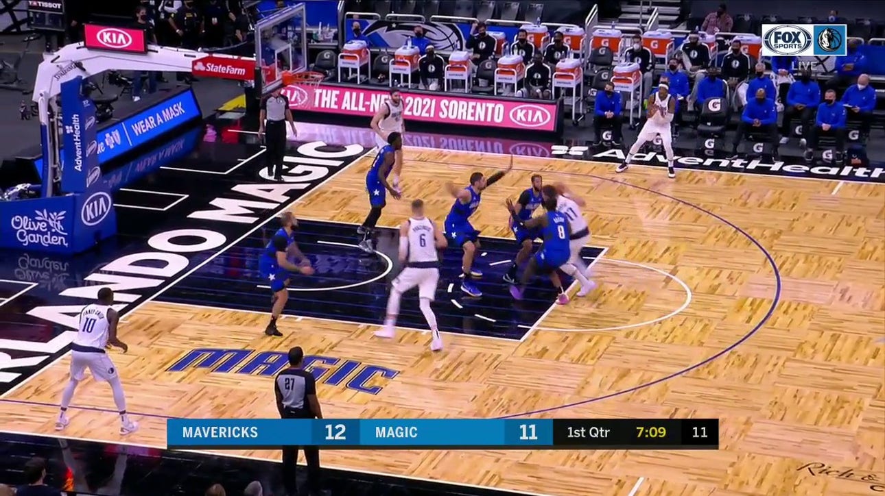 HIGHLIGHTS: Josh Richardson Goes to the Basket with Nifty Move