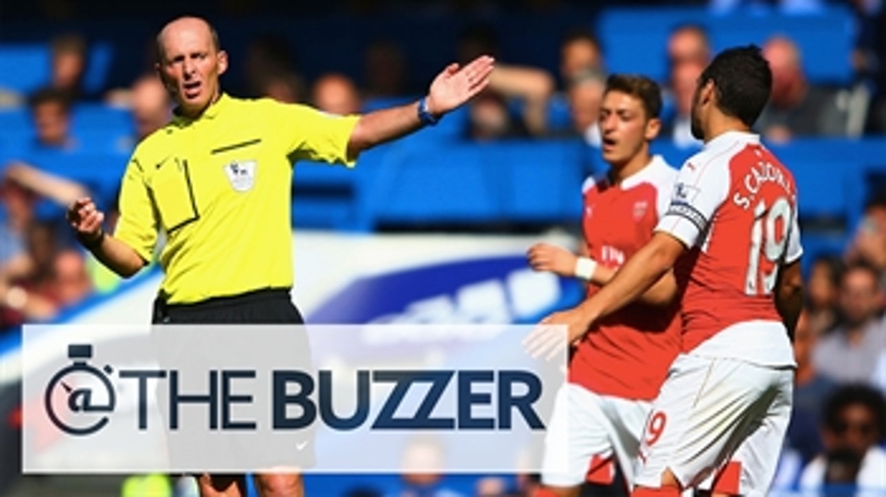 Arsenal fans want Mike Dean banned from reffing games