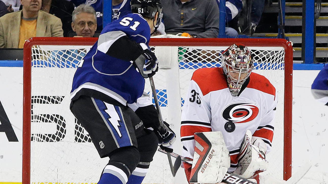 Peters, Hurricanes can't hold off Lightning