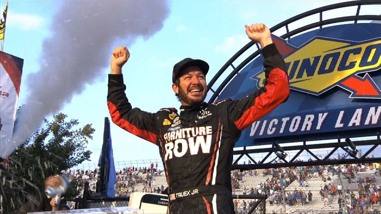 CUP: Martin Truex Jr. Wins 2nd Race in Chase - Dover 2016