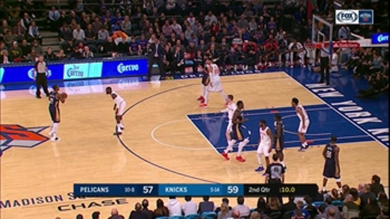 HIGHLIGHTS: Anthony Davis finishes in the paint in the 2nd quarter