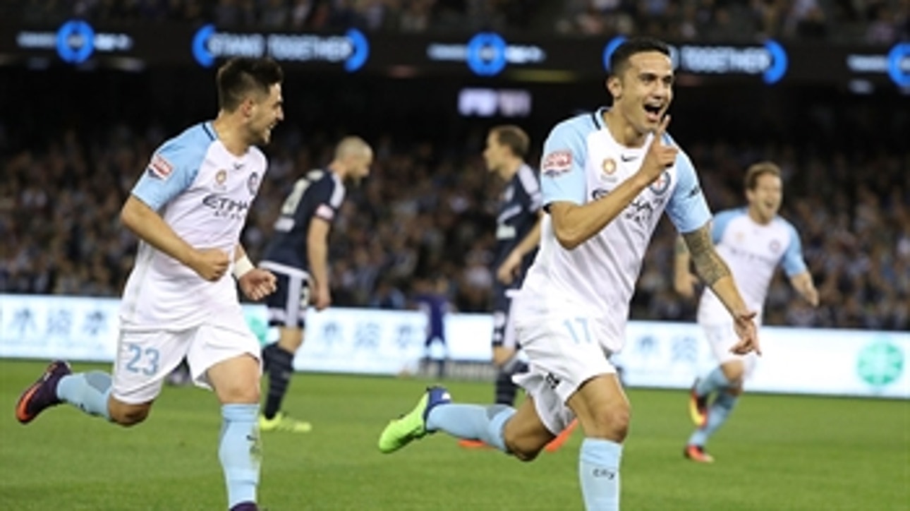 Tim Cahill scores a screamer in A-League debut