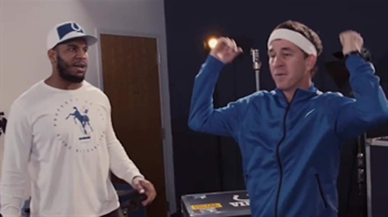 Cooper Manning practices touchdown celebrations with Eric Ebron ' MANNING HOUR