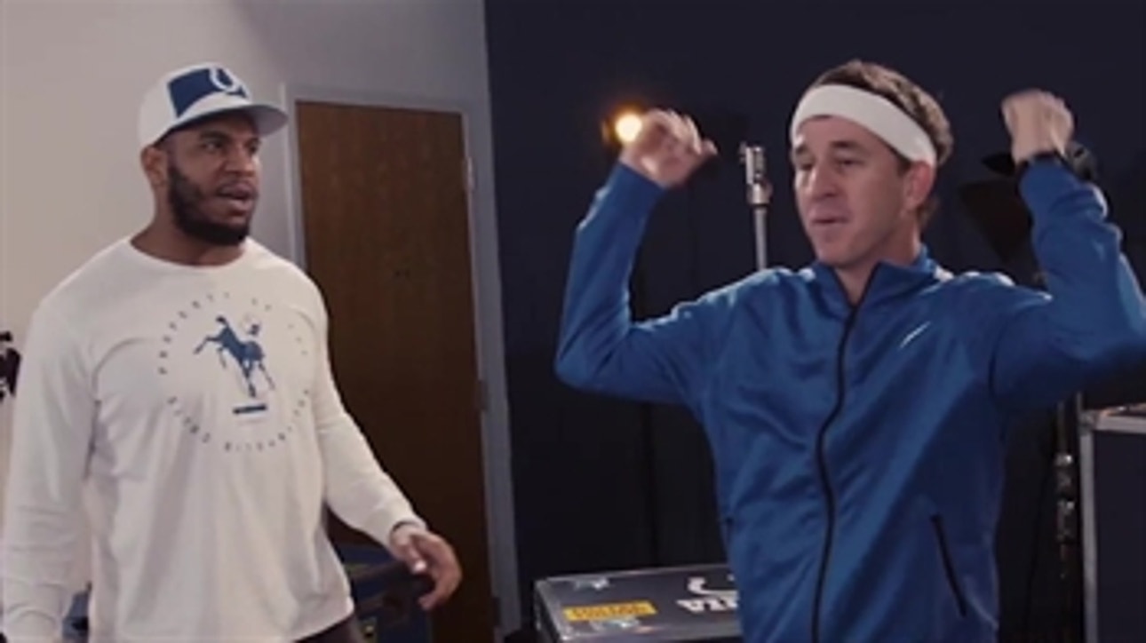 Cooper Manning practices touchdown celebrations with Eric Ebron | MANNING HOUR