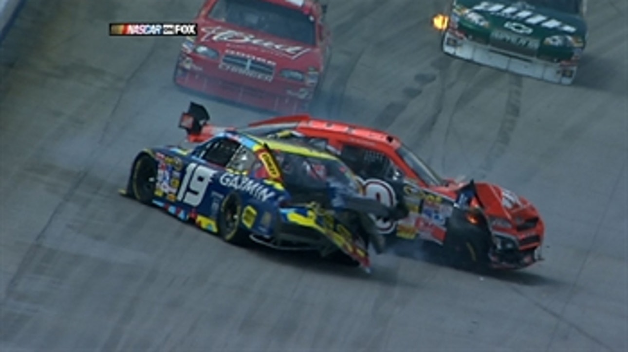 CUP: Elliott Sadler Starts Large Wreck - Dover 2008