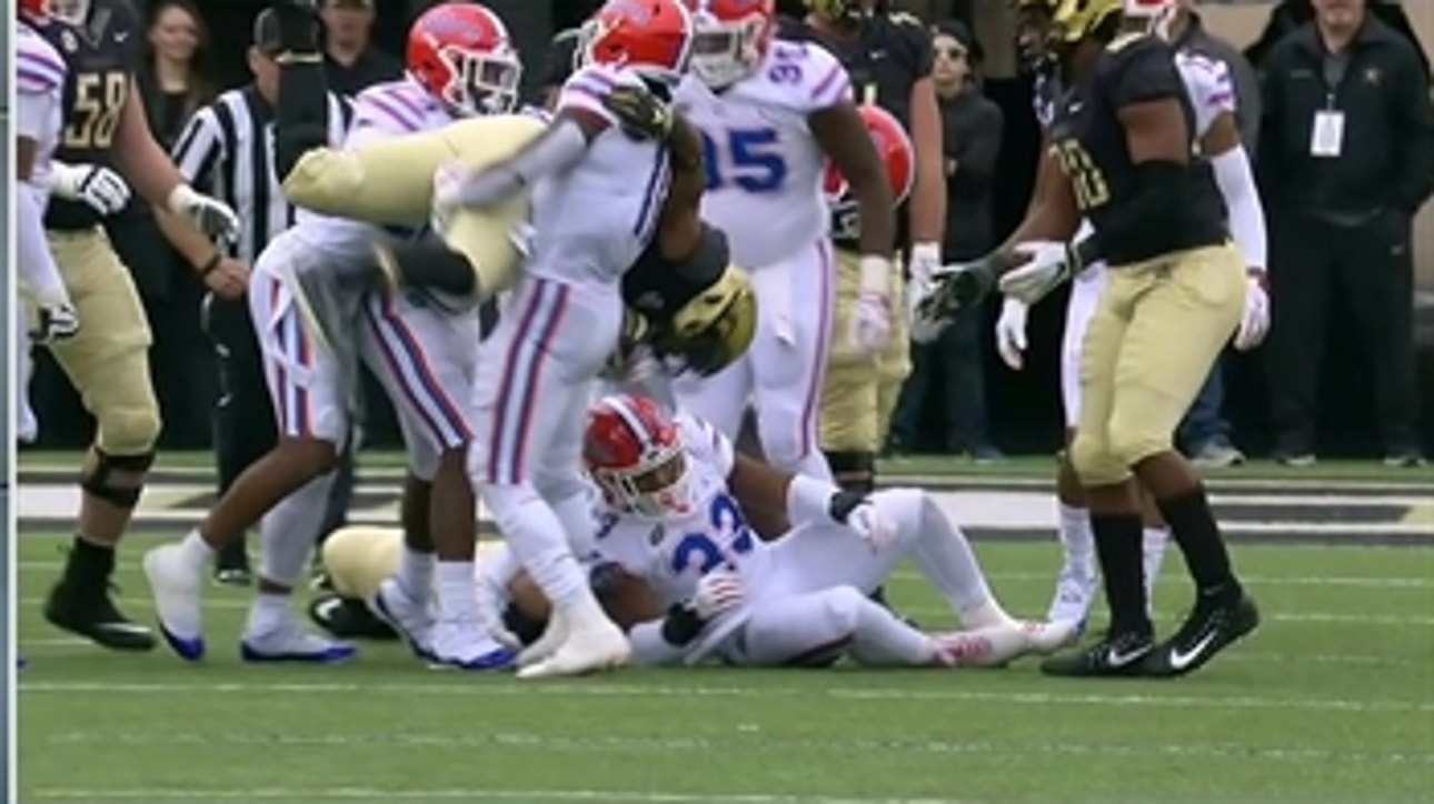 Florida defender hits a nasty pro wrestling suplex on Vanderbilt RB ... and draws a penalty