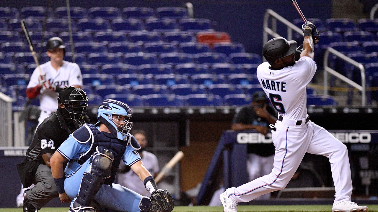 Starling Marte homer wins it for Marlins in his team debut