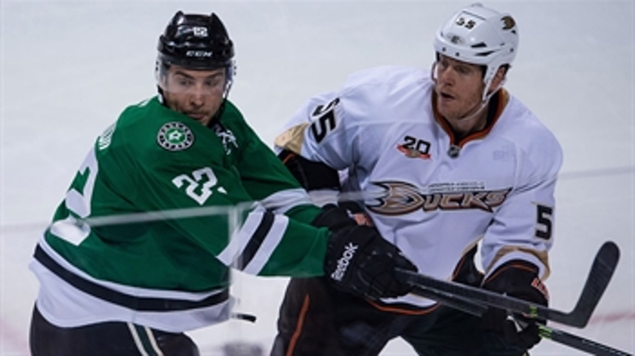 Ducks can't hold on to lead, fall to Stars in Game 4