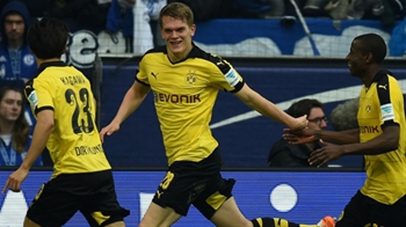 Ginter gives Dortmund 2-1 lead against Schalke 04 ' 2015-16 Bundesliga Highlights